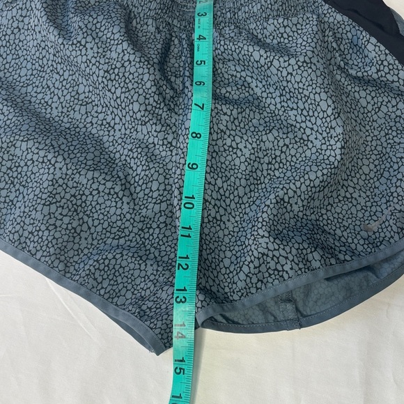 💙 Nike Dri-FIT Athletic Shorts Women’s Small Teal Pattern Drawstring Workout 💙 - Picture 12 of 13